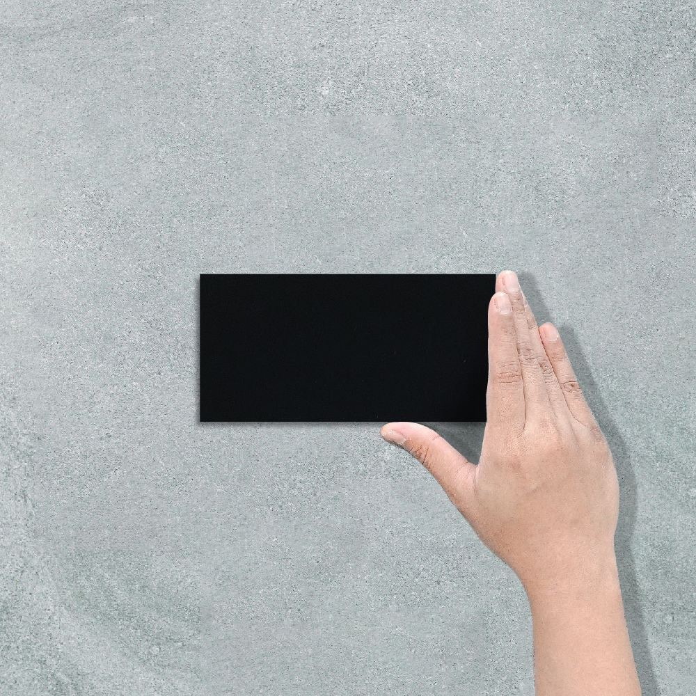 FLAT BLACK - SUBWAY TILE