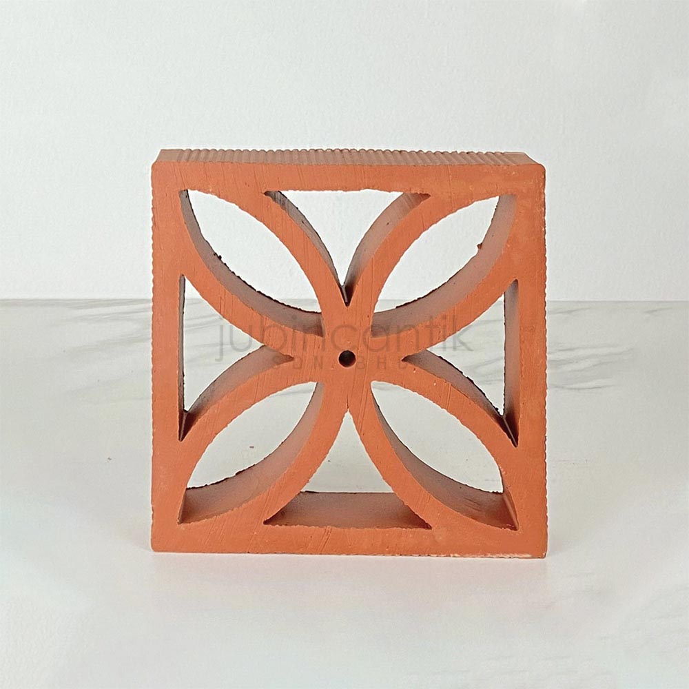 FLORA - BREEZE BLOCK